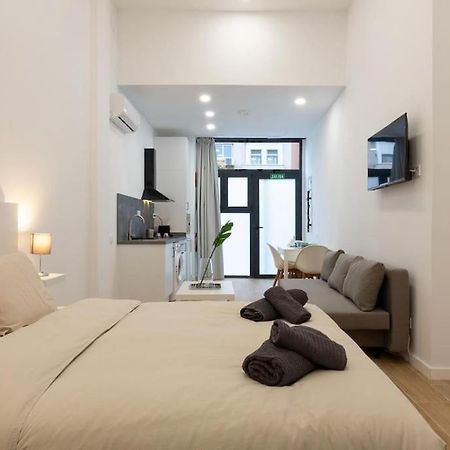 Nuevo Loft En Playa Y Cerca Del Centro, Ac Y Wifi Lejlighed Valencia Eksteriør billede
